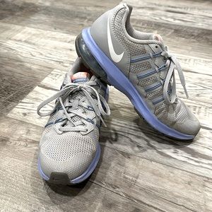 Nike Air Max Size W7. Gray & Blue. Cleaned. Perfect tread!